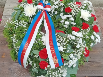 Věnec z živých květů 